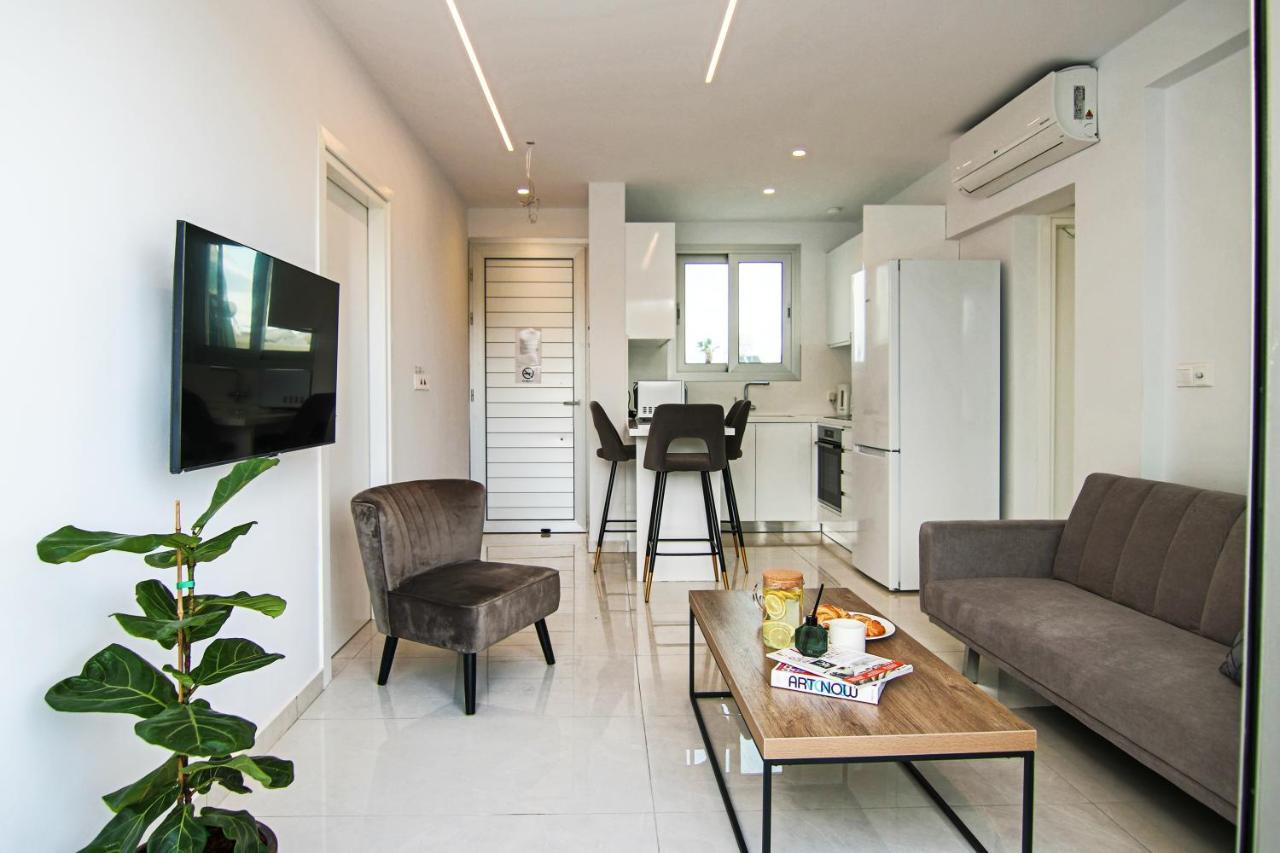 Phaedrus Living - Seaside Executive Flat Harbour 201 Appartement Paphos